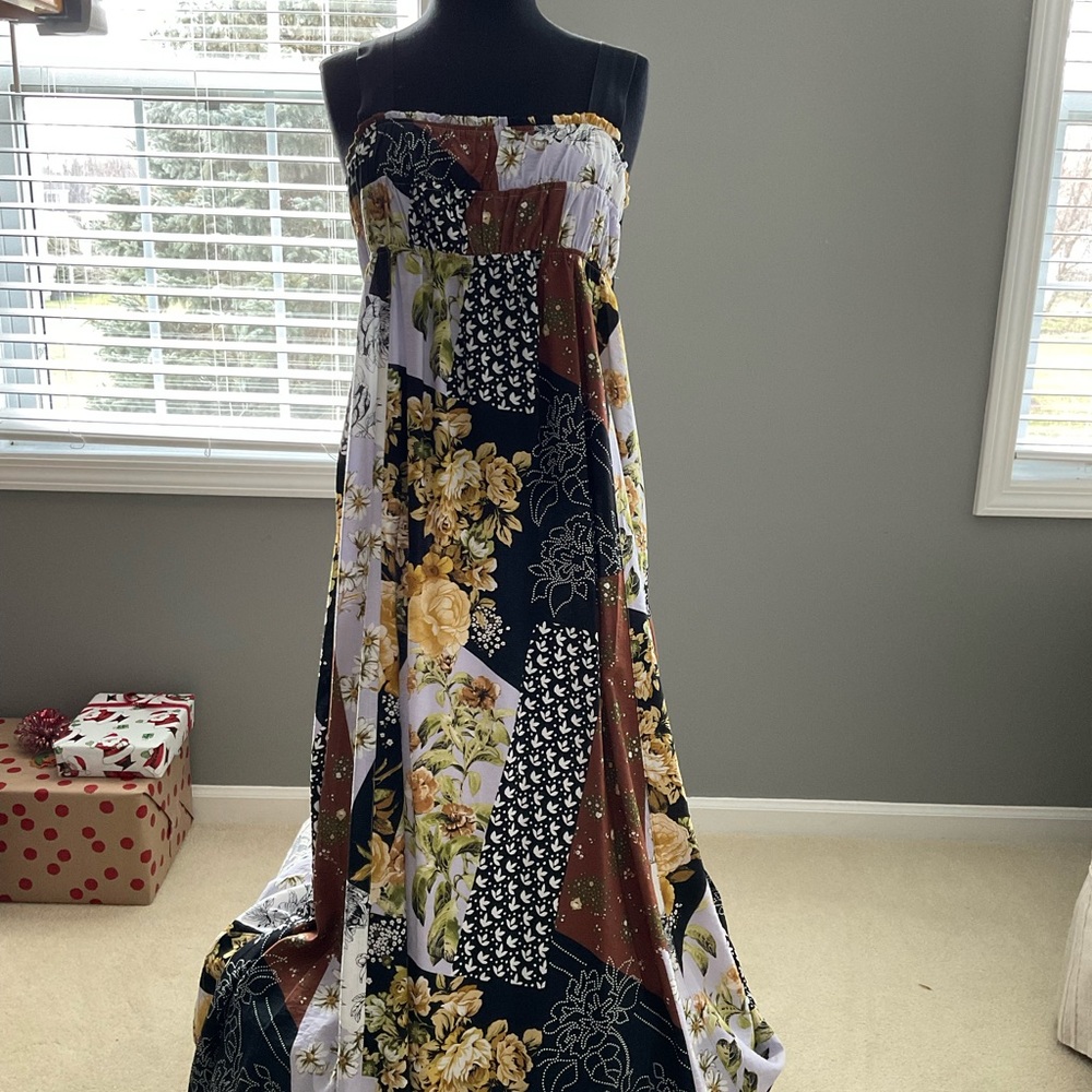 Maeve Patchwork Floral Maxi Dress in Black, White, Yellow and Brown - Picture 4 of 7